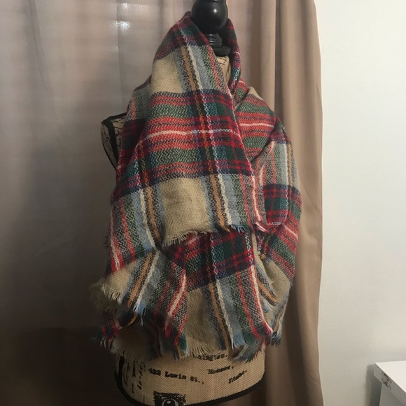 ModCloth blanket scarf - Picture 2 of 4